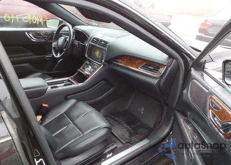 2018 Lincoln Continental Livery z USA, uszkodzony, nr VIN 1LN6L9HK9J5603881